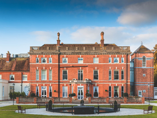 奥克利霍尔酒店