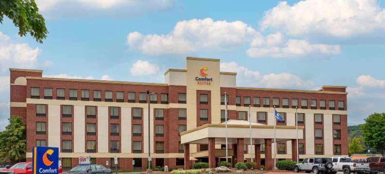 阿克伦吉尔克里斯特路伊克诺拉奇旅馆(Comfort Suites Outlet Center)图片