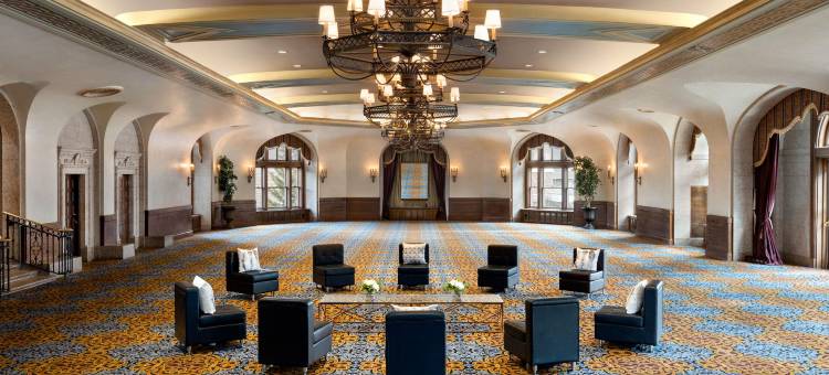费尔蒙班夫温泉酒店(Fairmont Banff Springs)图片