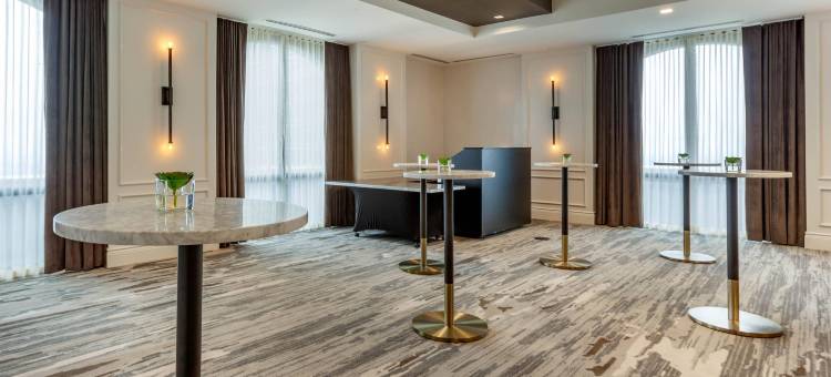 休斯顿市中心会议中心坎布里亚酒店(Cambria Hotel Houston Downtown Convention Center)图片