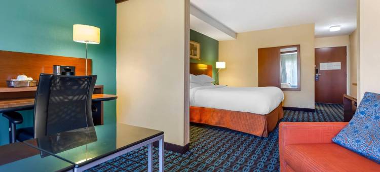 舒适套房酒店绿湾体育场区(Comfort Inn & Suites Green Bay Stadium Area)图片