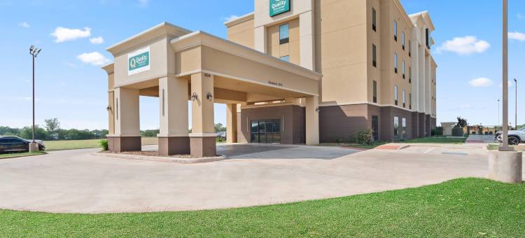 皮尔索尔的品质套房酒店(Quality Inn & Suites Pearsall)图片