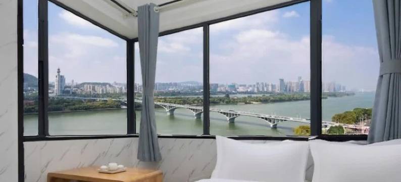 千寻·江景酒店(五一广场IFS国金中心店)图片