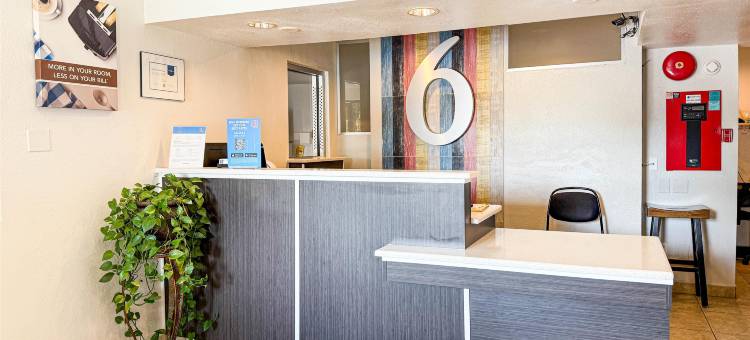 德克萨斯大草原城 6 号开放式客房酒店(Studio 6 Grand Prairie, TX)图片