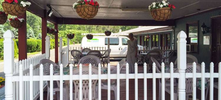 西斯托克布里奇欢乐谷汽车旅馆(Pleasant Valley Motel West Stockbridge)图片