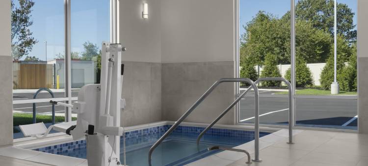 希尔顿长岛法明代尔欢朋酒店及套房(Hampton Inn  Suites by Hilton Long Island Farmingdale)图片