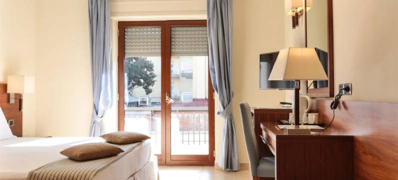 拿坡里套房住宅酒店(Suites & Residence Hotel)图片