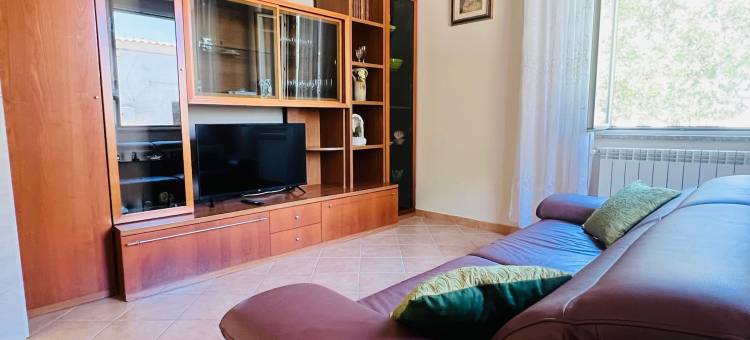 三卧两浴带花园别墅(Villa 3 letti 2 docce e Giardino)图片