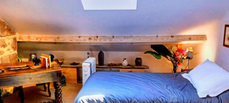 Cottage in Auvergne near Puy Mary图片