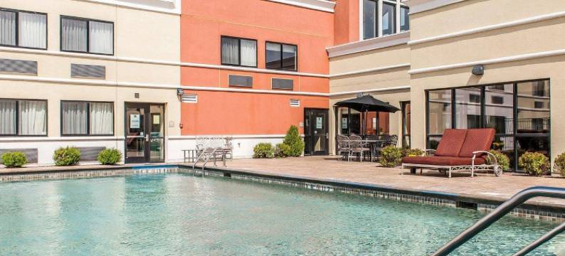 马图恩南品质套房酒店(Quality Inn & Suites Mattoon South)图片