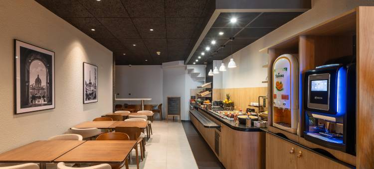 巴黎西部 - 勒瓦卢瓦佩雷康铂酒店(Campanile Paris Ouest - Pte de Champerret Levallois)图片