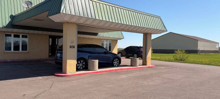 东格兰德北达科他州大福克斯I-29旅馆(East Grand Inn Grand Forks ND I 29)图片