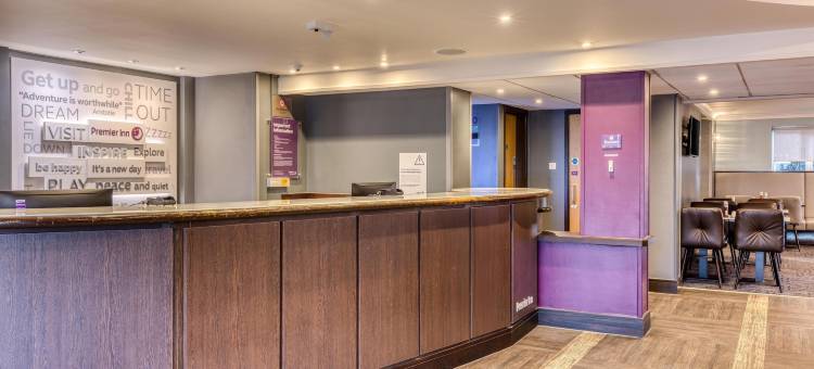 劳顿/百卡斯特山至尊旅馆(Premier Inn Loughton/Buckhurst Hill)图片