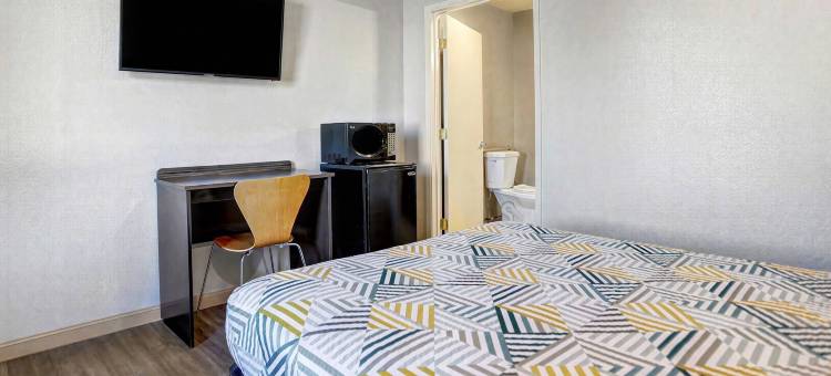 雷德布拉夫6号汽车旅馆(Motel 6 Red Bluff, CA)图片