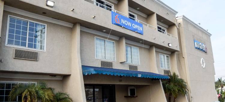 Motel 6 Azusa, CA图片