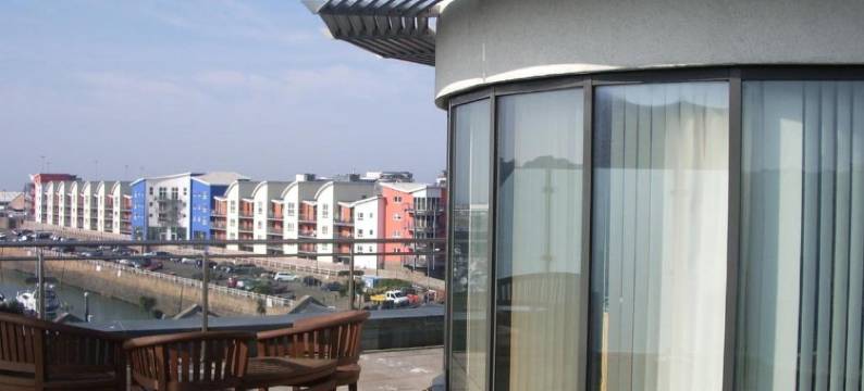 自由码头公寓(Liberty Wharf Apartments)图片