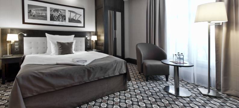 红男爵酒店及餐饮(Red Baron Hotel & Restaurant)图片