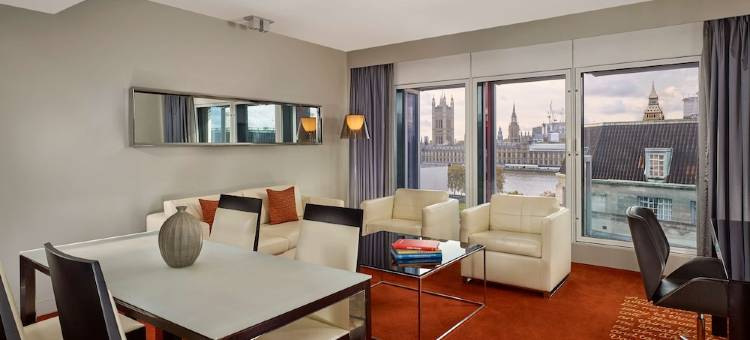 威斯敏斯特大桥丽亭酒店(Park Plaza Westminster Bridge London)图片