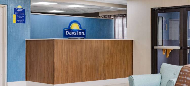 萨凡纳中城戴斯套房酒店(Days Inn & Suites by Wyndham Savannah Midtown)图片