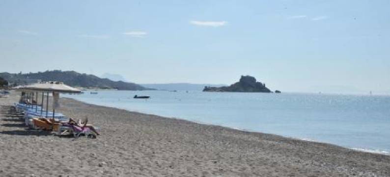 蓝海浪公寓(Blue Wave)图片