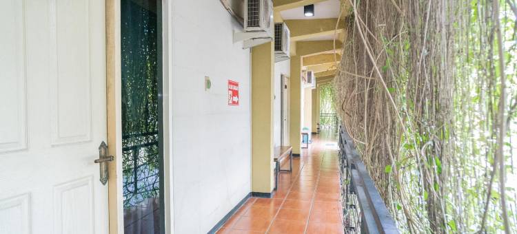 RedDoorz Plus Syariah at Lotus Hotel Bojonegoro图片