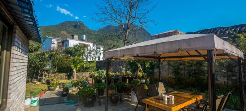 兴义万峰林见山民宿图片