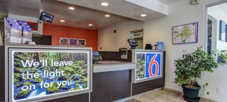 格兰茨帕斯6号汽车旅馆(Motel 6 Grants Pass, or)图片