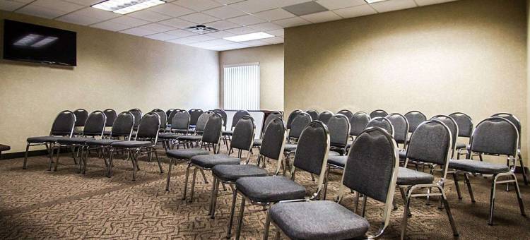 费什基尔南品质酒店及套房(靠近I-84)(Quality Inn & Suites Fishkill South Near I-84)图片