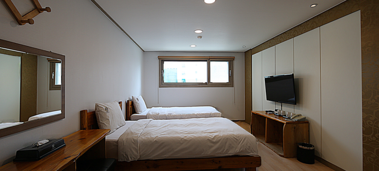 J2家庭酒店(J2 Family Hotel)图片