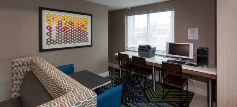 智选假日套房酒店路易斯维尔南晓岚 by IHG(Holiday Inn Express & Suites LOUISVILLE SOUTH-HILLVIEW by IHG)图片