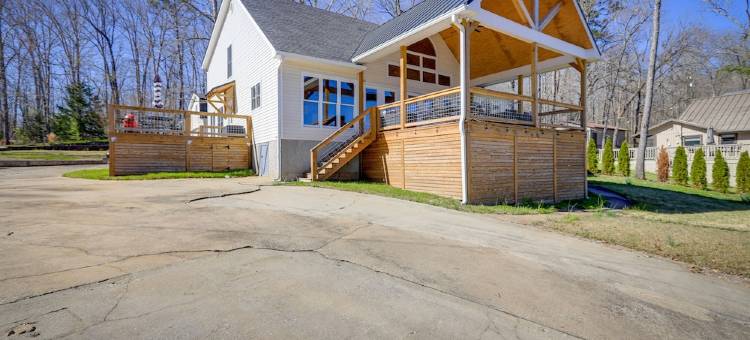 乔治亚度假租赁在杰克逊湖，带码头(Georgia Vacation Rental on Jackson Lake w/ Dock)图片