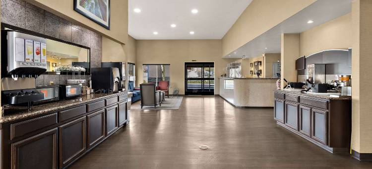 红杉国王峡谷舒适套房酒店(Comfort Inn & Suites Sequoia Kings Canyon)图片