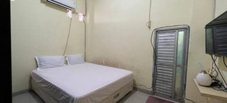 Hotel O Qq Kost 靠近克贝萨兰海滩(Hotel O Qq Kost Near Pantai Kebesaran Beach)图片