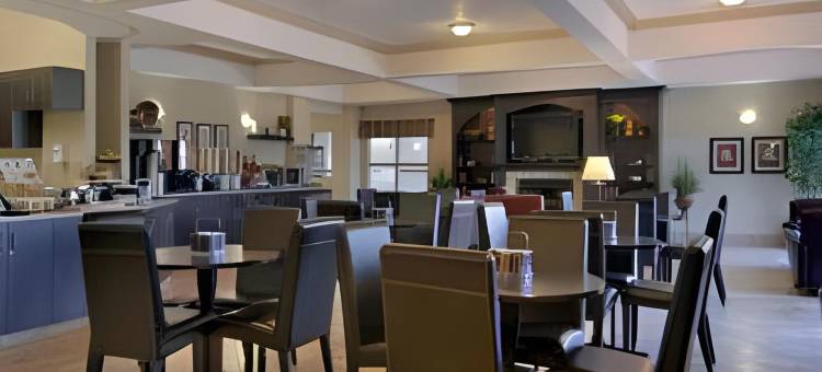 平彻溪华美达酒店(Ramada by Wyndham Pincher Creek)图片