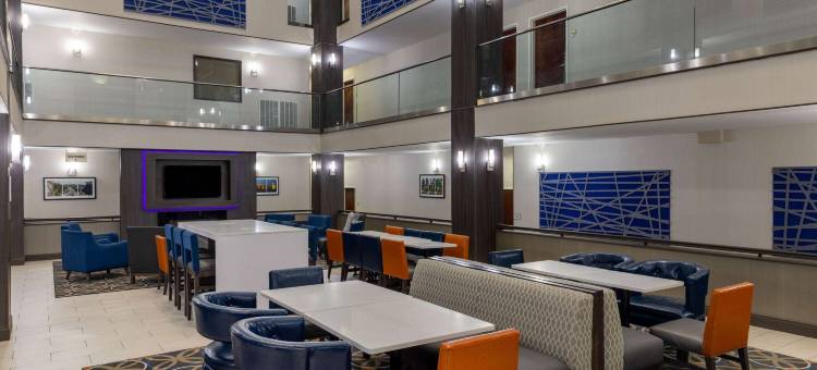 卡温顿拉昆塔温德姆套房酒店(La Quinta Inn & Suites by Wyndham Covington)图片