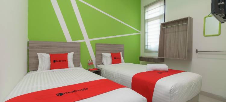 红门子Plus靠近UIN Raden Fatah Palembang(RedDoorz Plus at Grand Tara Homestay Palembang)图片