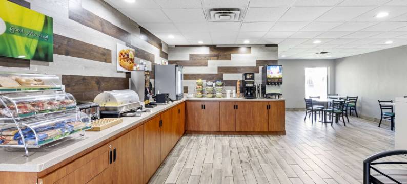 克拉克斯维尔 - 出口 11 凯艺酒店(Quality Inn Clarksville - Exit 11)图片