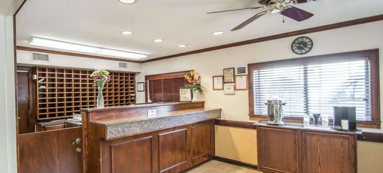 墨尔本机场郊区开放式客房酒店(Suburban Studios Melbourne Airport)图片