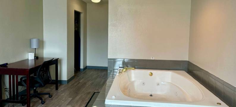 基奥库克温德姆呗盟酒店(Baymont by Wyndham Keokuk)图片