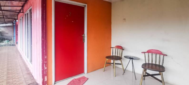 Hotel Container Inn Puncak Mitra RedDoorz图片