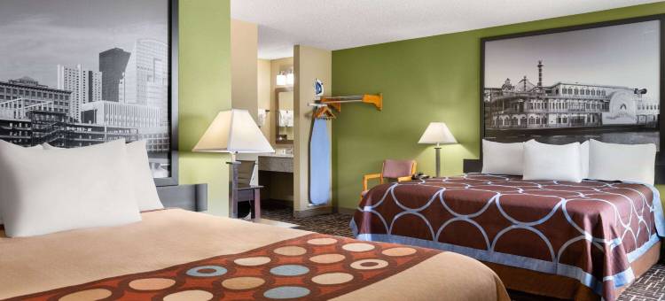 厄斯维尔速8酒店(Super 8 by Wyndham Dyersville Near Field of Dreams)图片