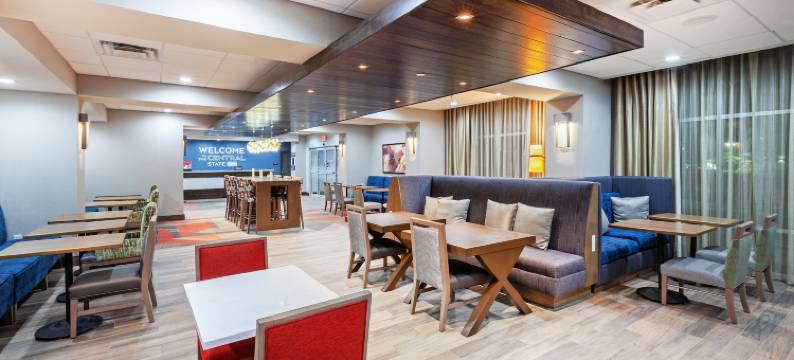 加德纳会议中心希尔顿欢朋酒店(Hampton Inn by Hilton Gardner Conference Center)图片