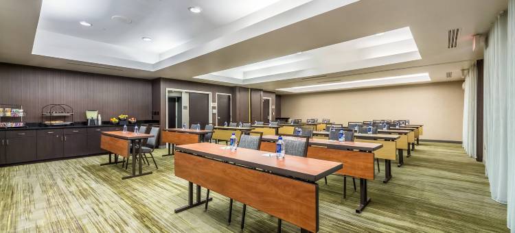 达拉斯沃斯堡国际机场南/欧文万怡酒店(Courtyard Dallas DFW Airport South/Irving)图片
