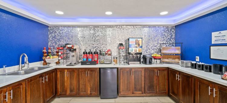 布伦纳姆美洲最佳价值酒店(Americas Best Value Inn Brenham)图片