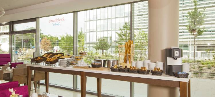 巴黎瑞熙侗伊西莱斯利诺酒店(Residhome Paris Issy les Moulineaux)图片