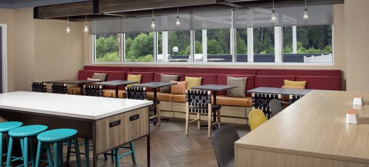 湖城希尔顿Tru酒店(Tru by Hilton Lake City)图片