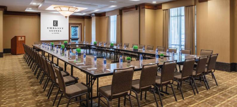 希尔顿大使套房酒店-萨克拉门托河滨步道(Embassy Suites by Hilton Sacramento Riverfront Promenade)图片