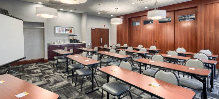 路易斯威尔东北欢朋酒店(Hampton Inn Louisville-Northeast)图片