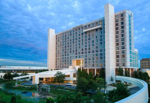 Renaissance Schaumburg Convention Center HotelOver view