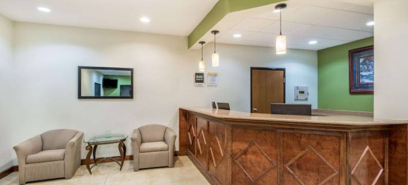 托皮卡戴斯酒店(Days Inn by Wyndham Topeka)图片